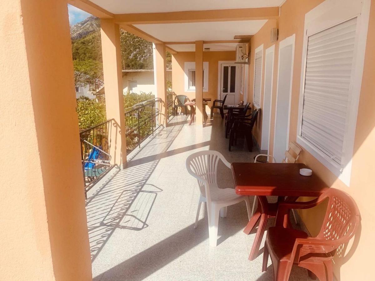 Apartments In Villa Viktoria Сутоморе Екстериор снимка