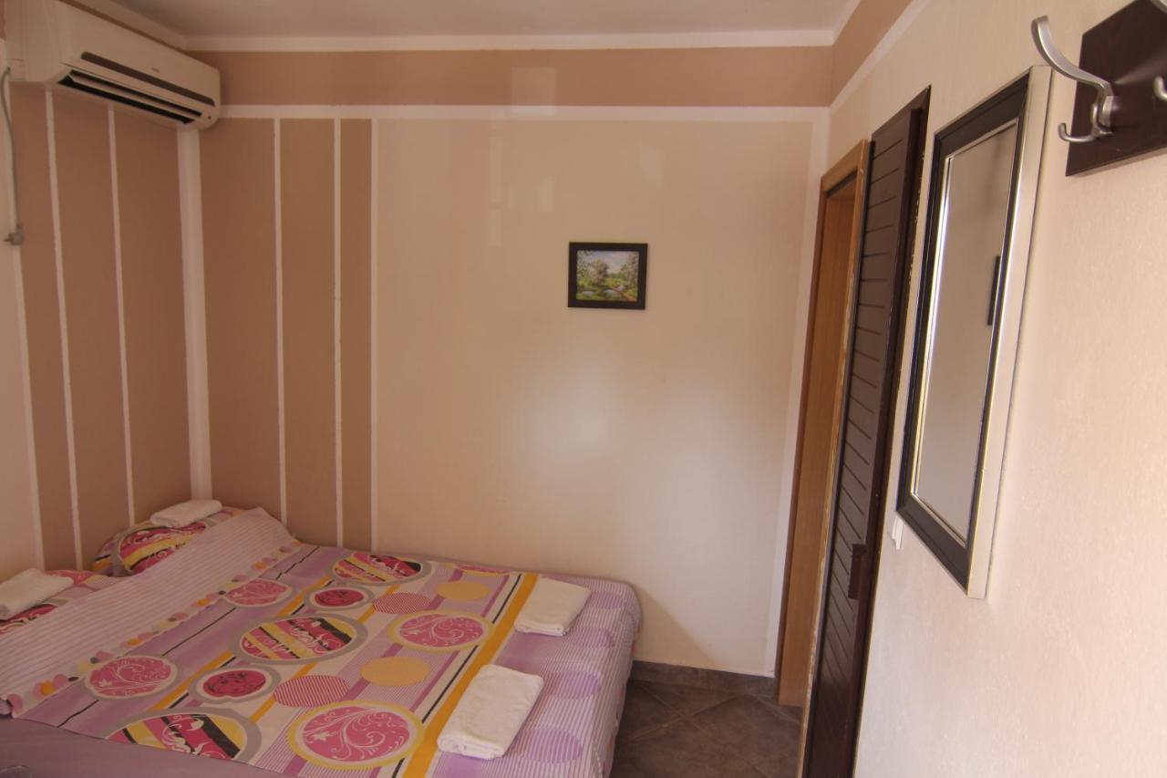 Apartments In Villa Viktoria Сутоморе Екстериор снимка