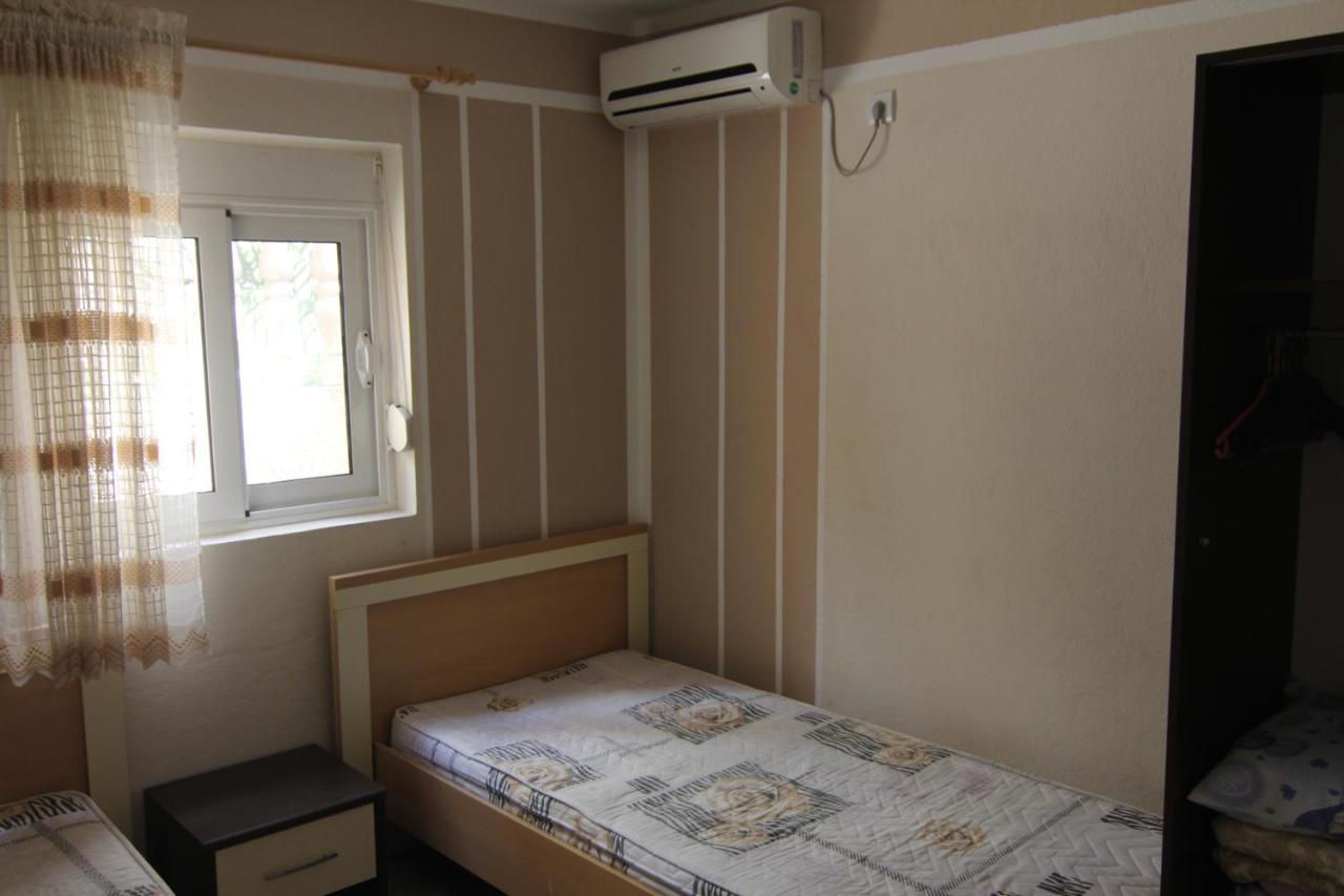 Apartments In Villa Viktoria Сутоморе Екстериор снимка