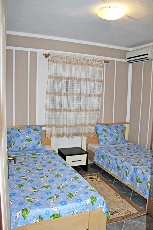 Apartments In Villa Viktoria Сутоморе Екстериор снимка
