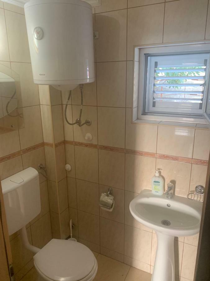 Apartments In Villa Viktoria Сутоморе Екстериор снимка